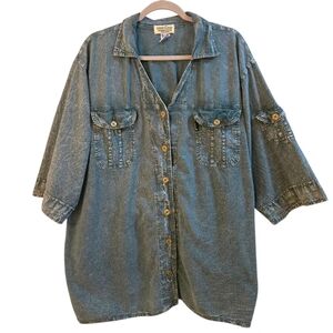 Retro Ezze Wear Button Up